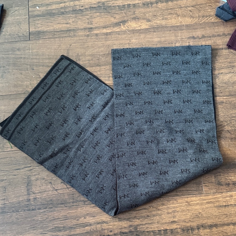Michael Kors Charcoal Men's Scarf